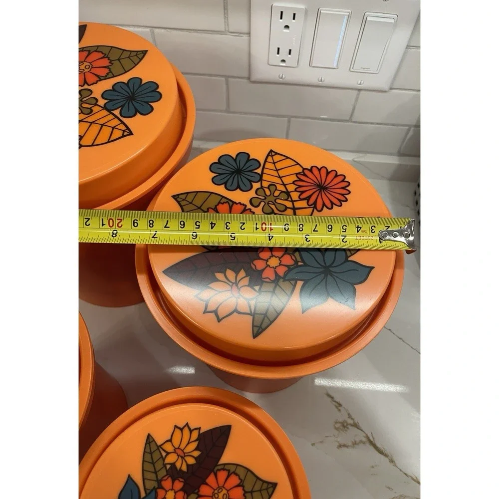 Rubbermaid vintage canister